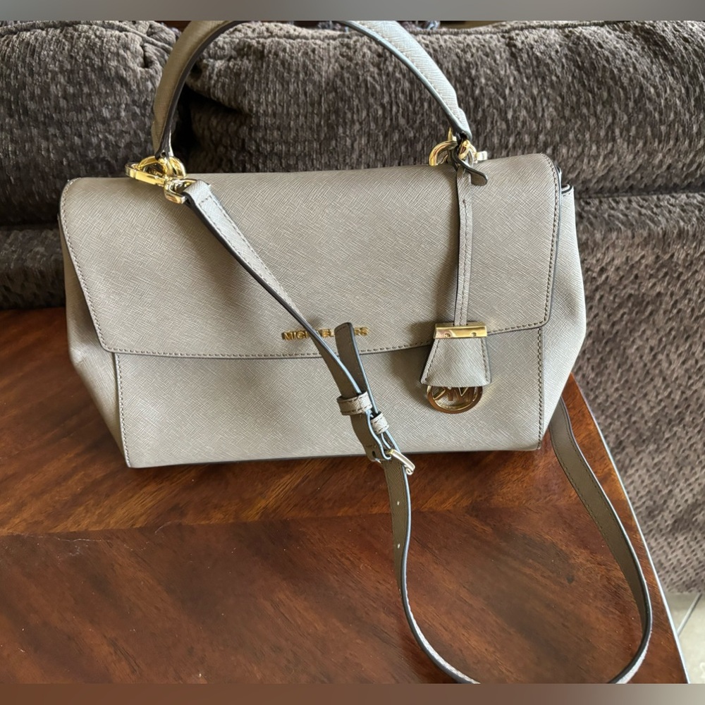 Michael Kors leather tote with handle and strap. Gently used. Taupe. Beautiful!